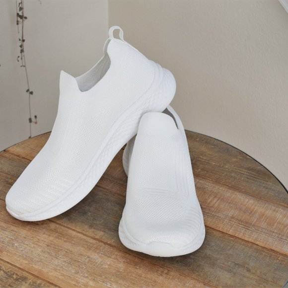 CUSHIONAIRE DORSY Women's Stretch Knit Slip on Sneaker, Shoes - Picture 3 of 6